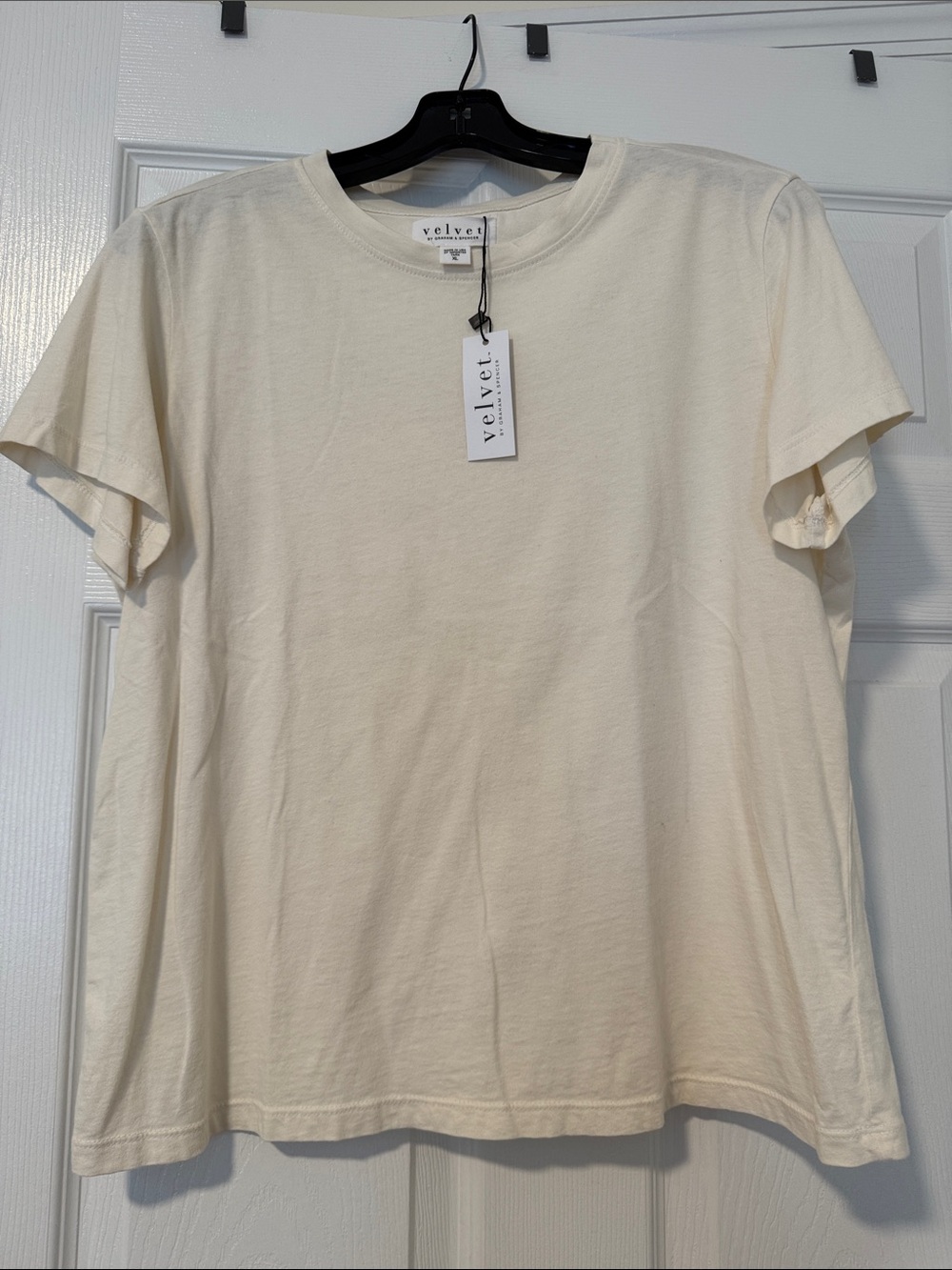 Velvet Women’s Cream Crewneck T-Shirt NWT Size XL